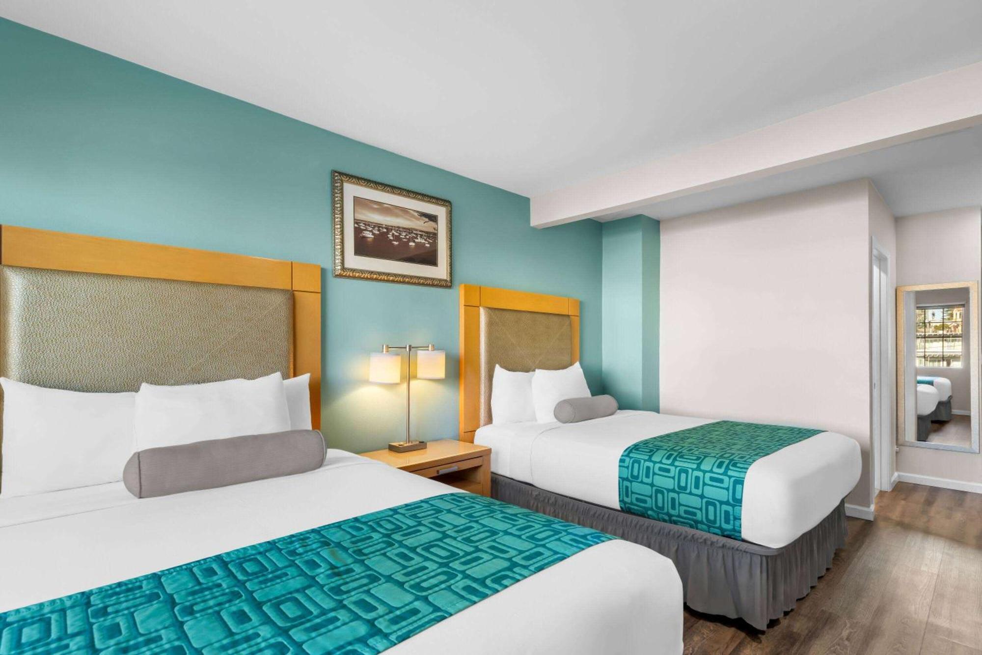 Howard Johnson By Wyndham Santa Cruz Beach Boardwalk Ngoại thất bức ảnh