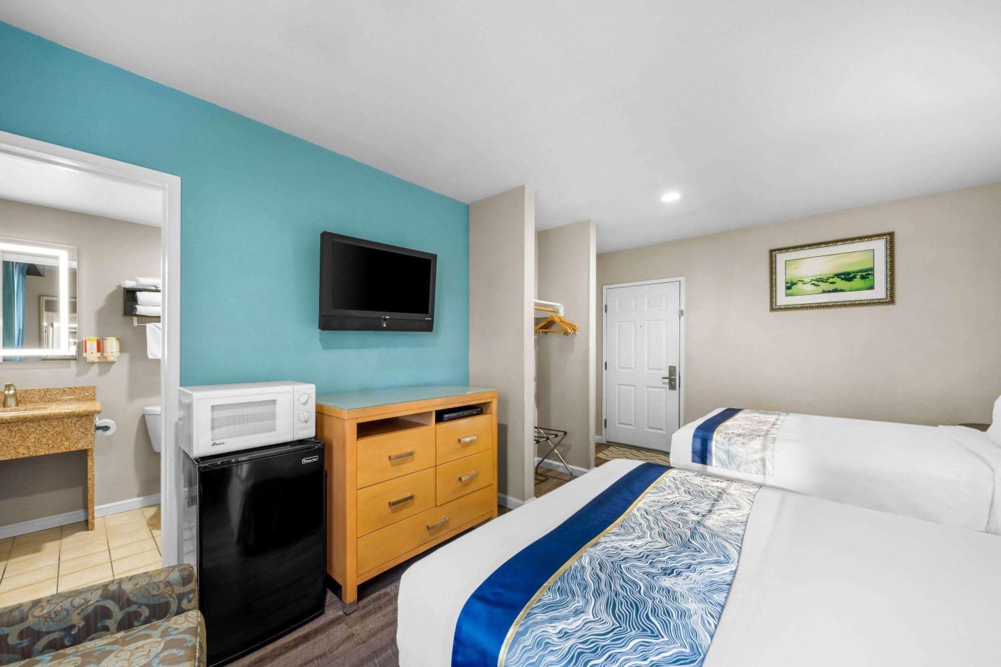 Howard Johnson By Wyndham Santa Cruz Beach Boardwalk Ngoại thất bức ảnh