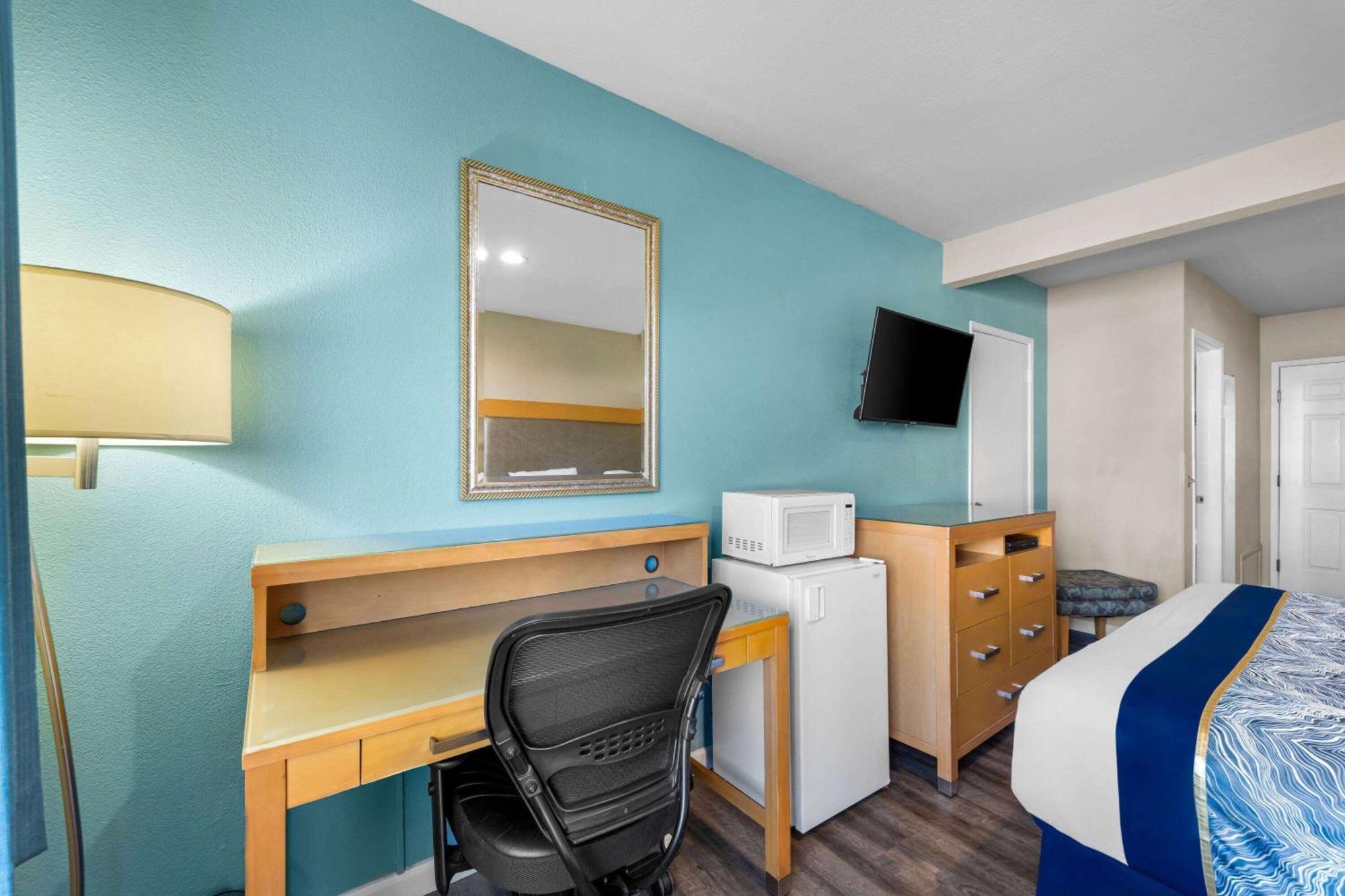 Howard Johnson By Wyndham Santa Cruz Beach Boardwalk Ngoại thất bức ảnh