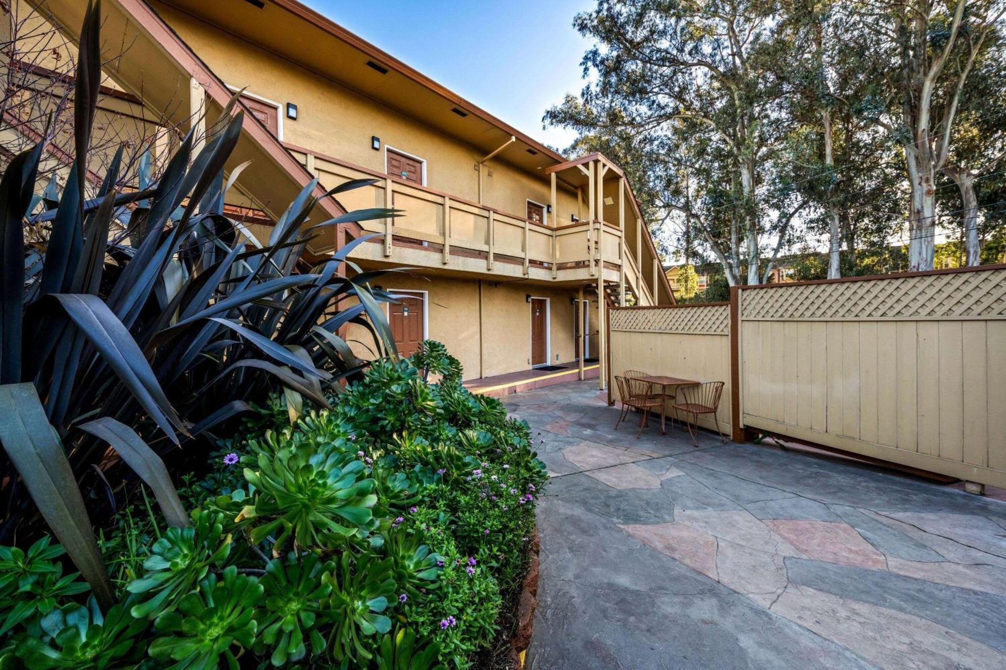 Howard Johnson By Wyndham Santa Cruz Beach Boardwalk Ngoại thất bức ảnh
